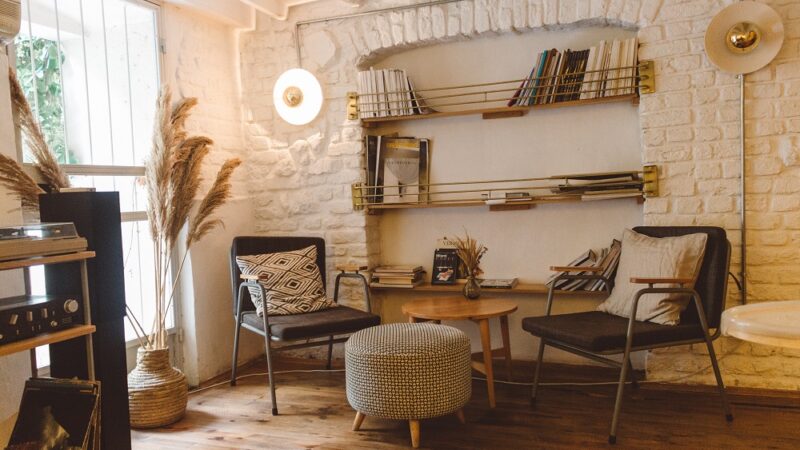 Rustic Charm: Ideas for Incorporating Vintage Elements in Your Home Remodel
